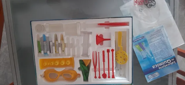 Laboratorio de Química Clementoni