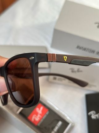 Ray-Ban Ferrari Limited Edition Sunglasses – Unise