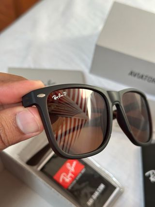 Ray-Ban Ferrari Limited Edition Sunglasses – Unise