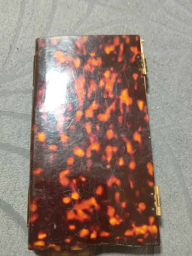 Libro antiguo tapa carey