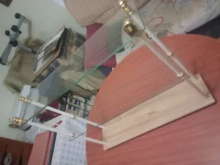 Estantería de cristal,madera y metal