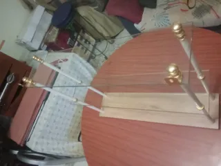 Estantería de cristal,madera y metal