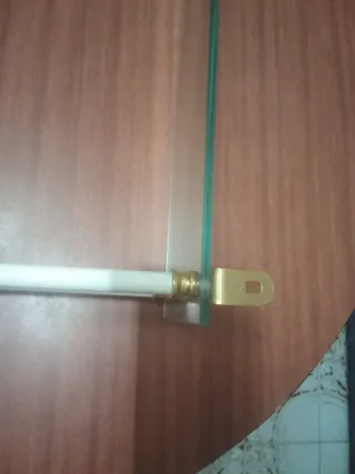 Estantería de cristal,madera y metal