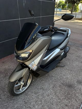 Yamaha NMAX 125cc gris mate - poco uso
