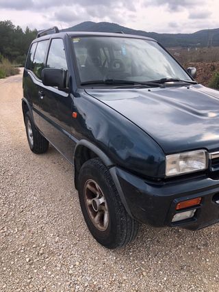 Nissan Terrano II 1996