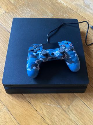 Consola PS4 Slim + Mando Camuflaje Azul
