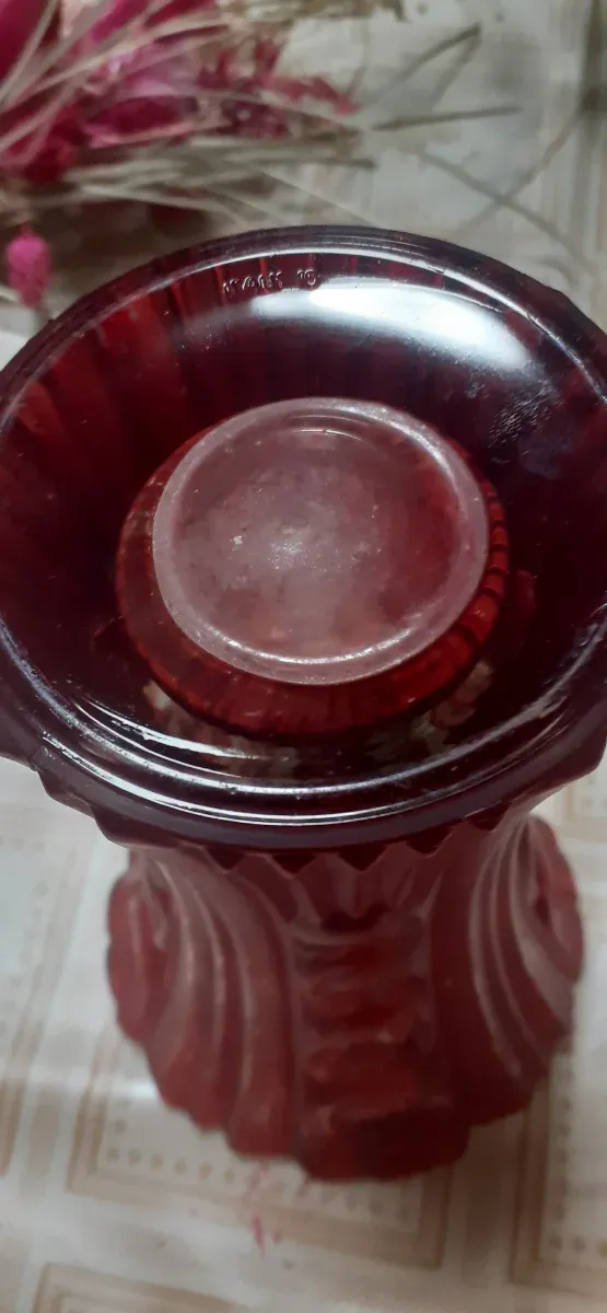 Antico vaso in cristallo italiano con figura artigianale