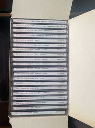 Grandes Voces de la Ópera, 40 CDs