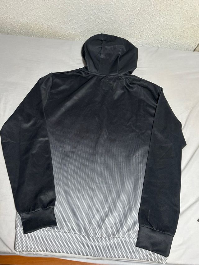 Sudadera con capucha degradado