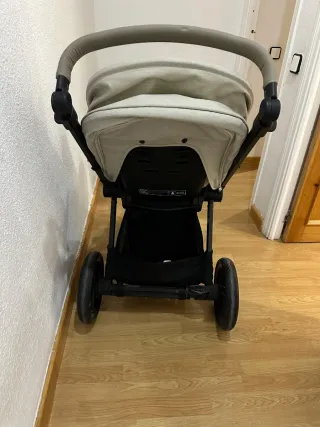 Carrito de bebé y accesorios