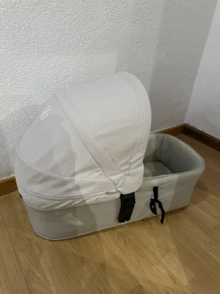 Carrito de bebé y accesorios