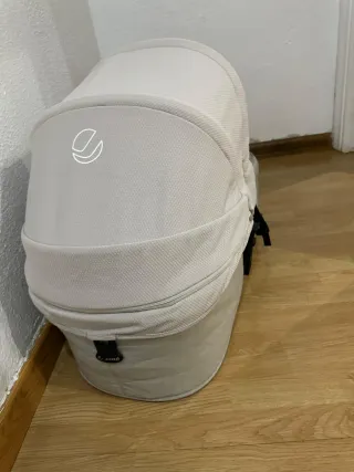 Carrito de bebé y accesorios