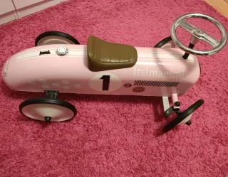 Coche correpasillos vintage rosa ItsImagical.