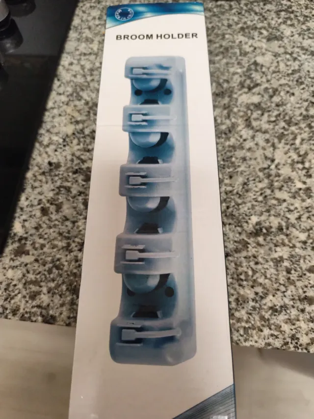 Colgador Escoba Fregona 4 en 1