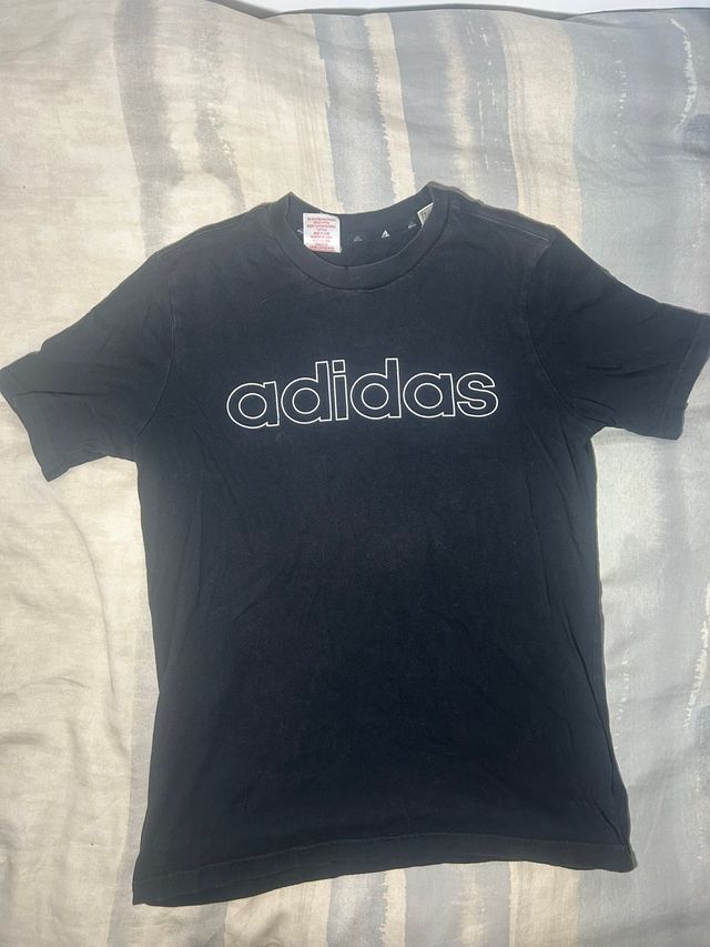 Camiseta Adidas básica negra talla 14 años