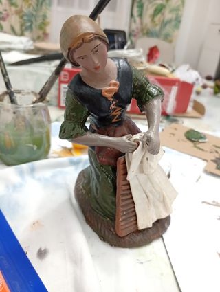 Figura Lavandera Clásica 21 cm