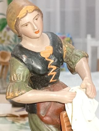 Figura Lavandera Clásica 21 cm
