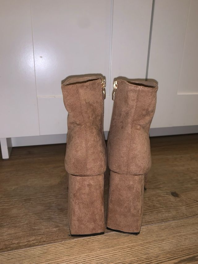 Botas de tacón negras con plataforma, con cierre