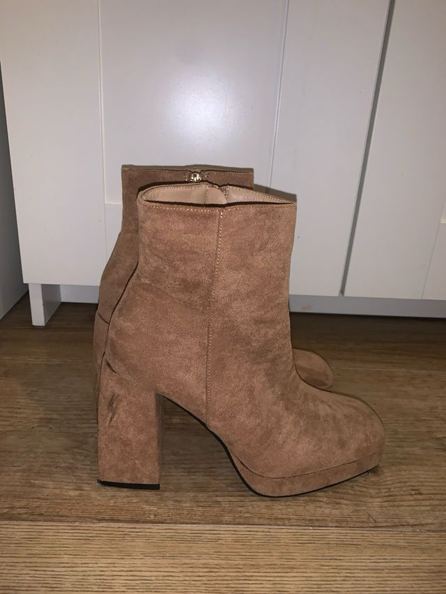 Botas de tacón negras con plataforma, con cierre