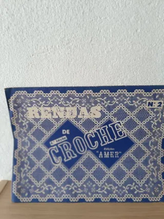 Duas Revistas muito antigas Rendas de Crochê