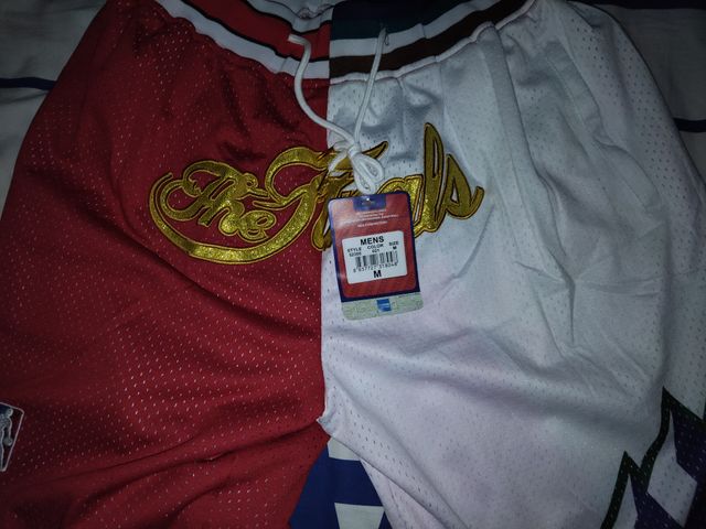 Pantalones Cortos NBA The Finals Dorados