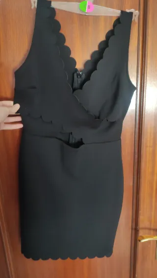 Vestido negro nuevo