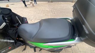 Moto Scooter Kawasaki J300 Negra y Verde
