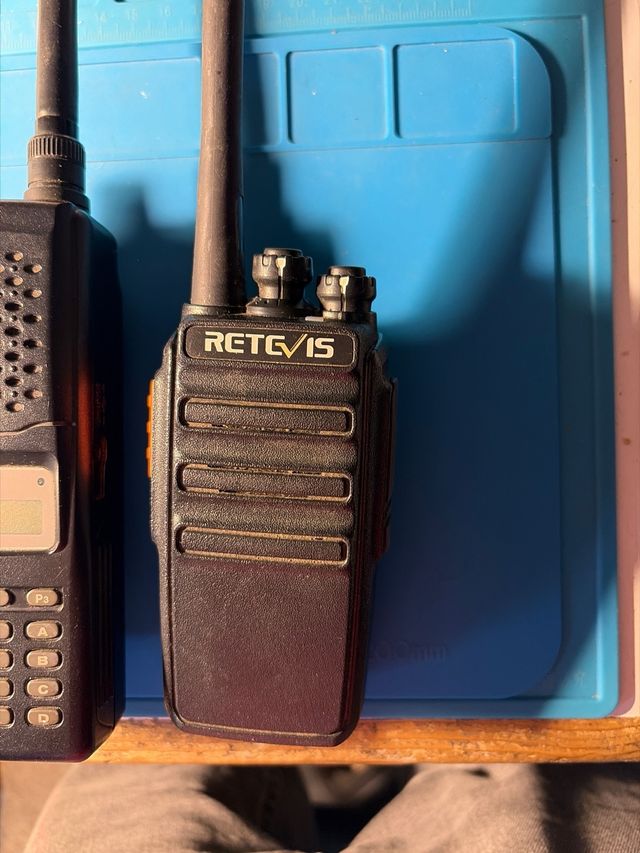 Passarelas Icom e Retevis para reparação