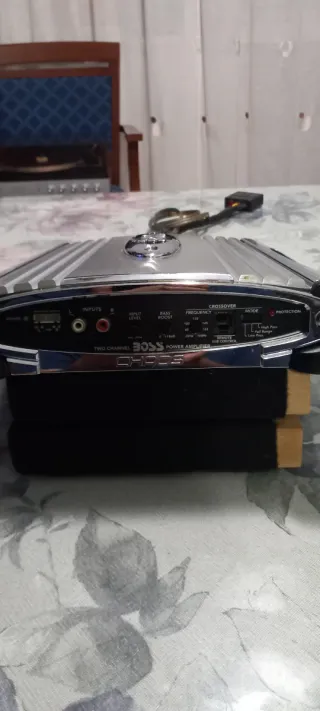 Subwoofer JBL + Etapa BOSS 1200W