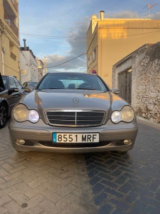 Mercedes-Benz Clase C 2006