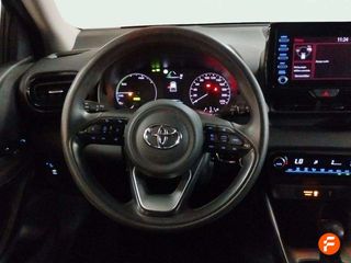 Toyota Yaris 1.5 120H Business Plus