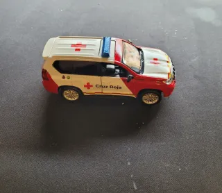 Toyota Land Cruiser 1/43 Cruz Roja