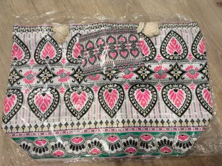 Bolsa de playa estampado blanco, negro y rosa