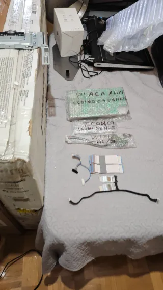 PLACAS Y TORNILLOS OLED 55C9MLB