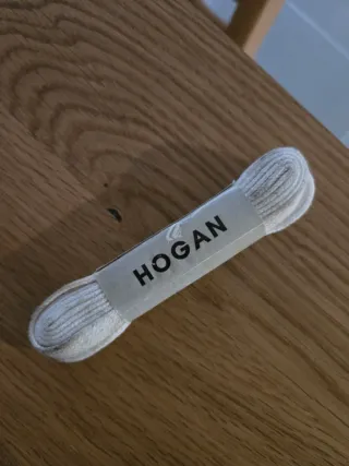 Lacci Hogan B