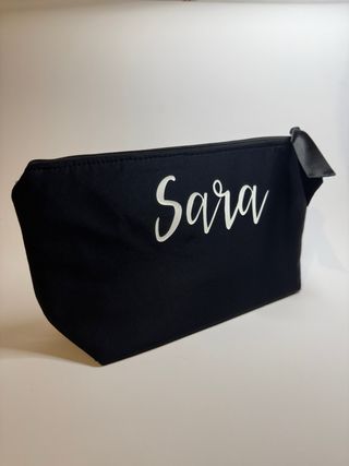 Pochette nera con nome Sara
