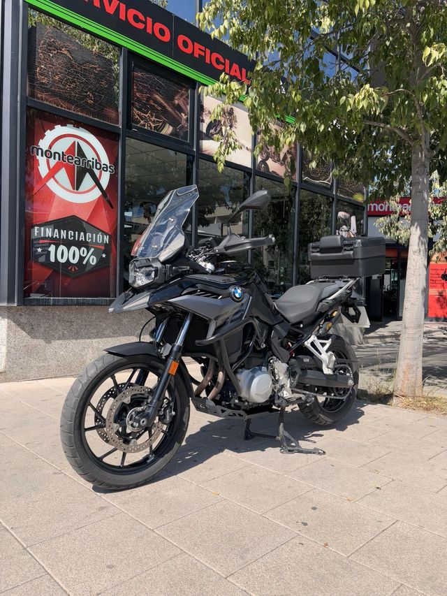 BMW F 750 GS TRIPLE BLACK