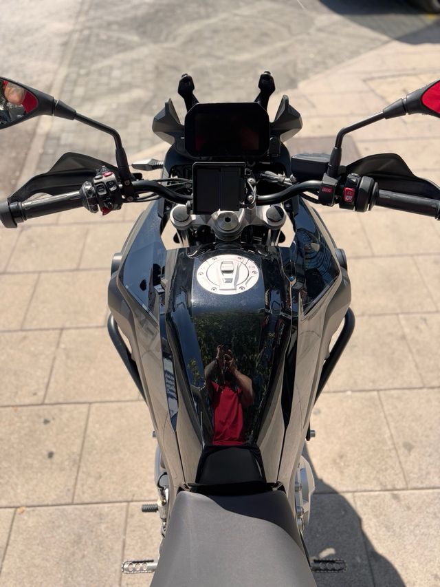 BMW F 750 GS TRIPLE BLACK