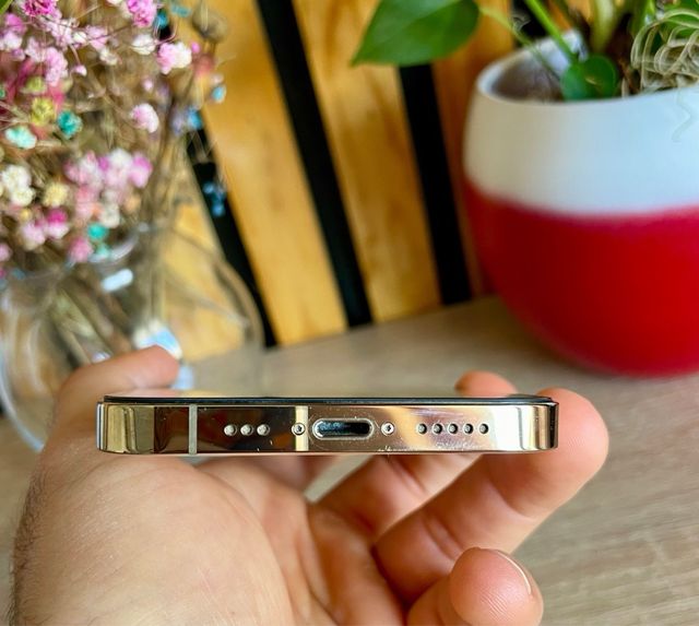 iPhone 12 Pro 512GB Dorado IMPOLUTO