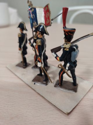 Grupo soldados plomo desfile militar