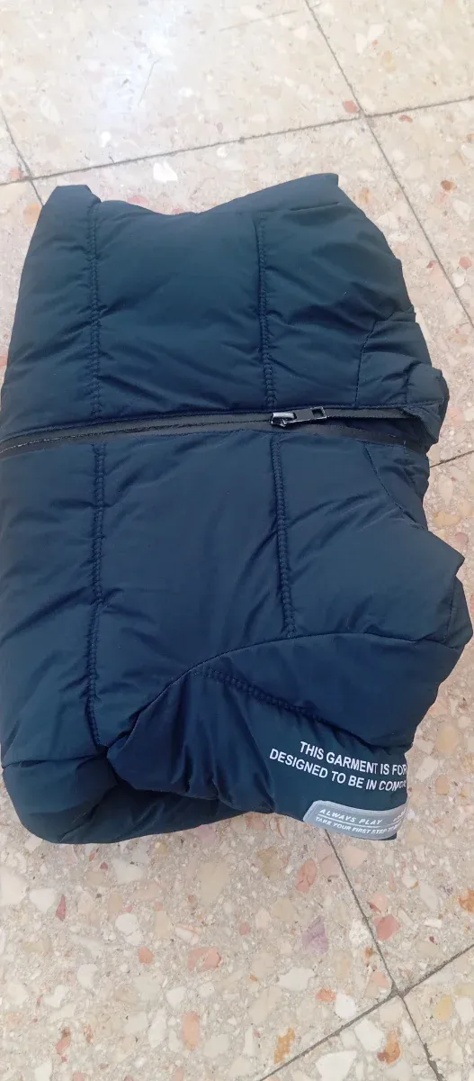 2 Abrigos azul acolchado con capucha talla 6