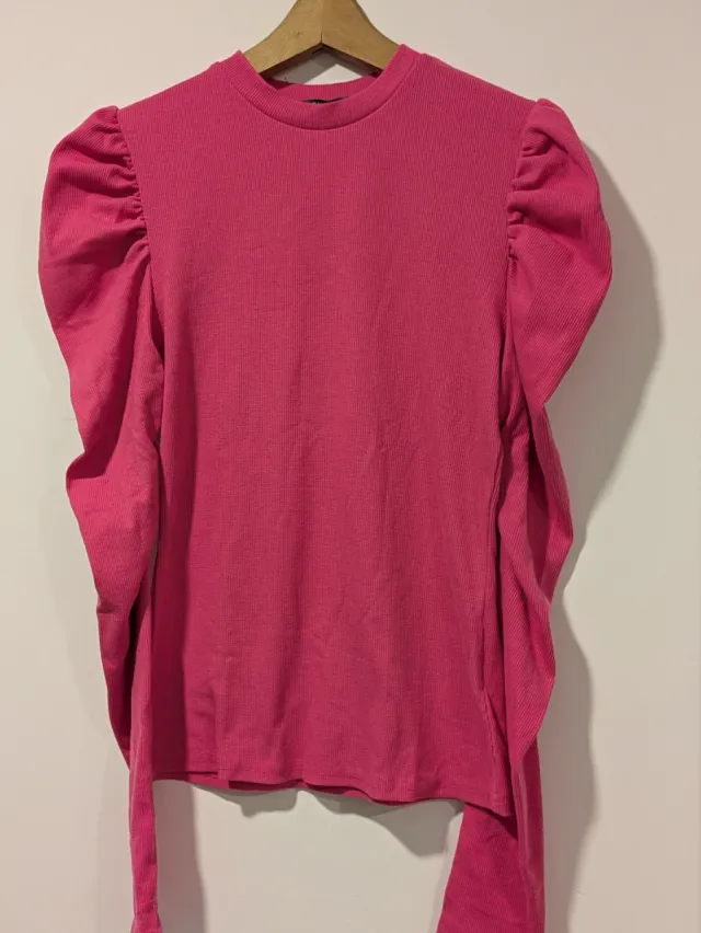 Jersey Shein rosa manga abullonada