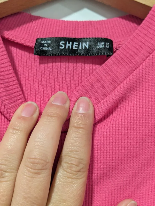 Jersey Shein rosa manga abullonada