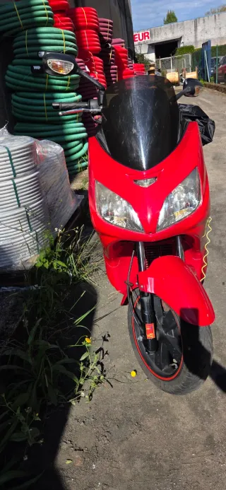 Moto TGB 250R Xmotion Roja