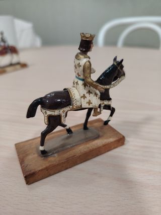 Soldado de plomo caballero a caballo