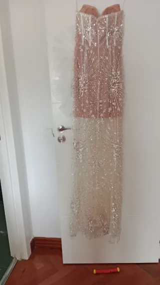 Vestido largo   blanco con pedrería 