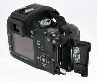 Cámara Olympus E-500 Digital + Lentes 14-45mm y 40