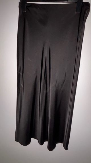 Falda satinada Zara negra