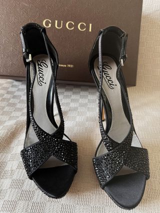 Sandalias Gucci Negras con Pedrería