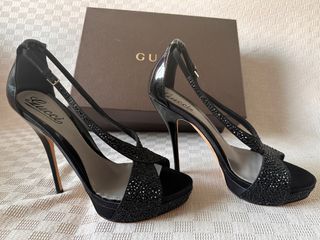 Sandalias Gucci Negras con Pedrería